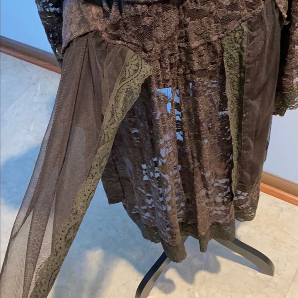 Lace Trench Coat - Picture 9 of 11